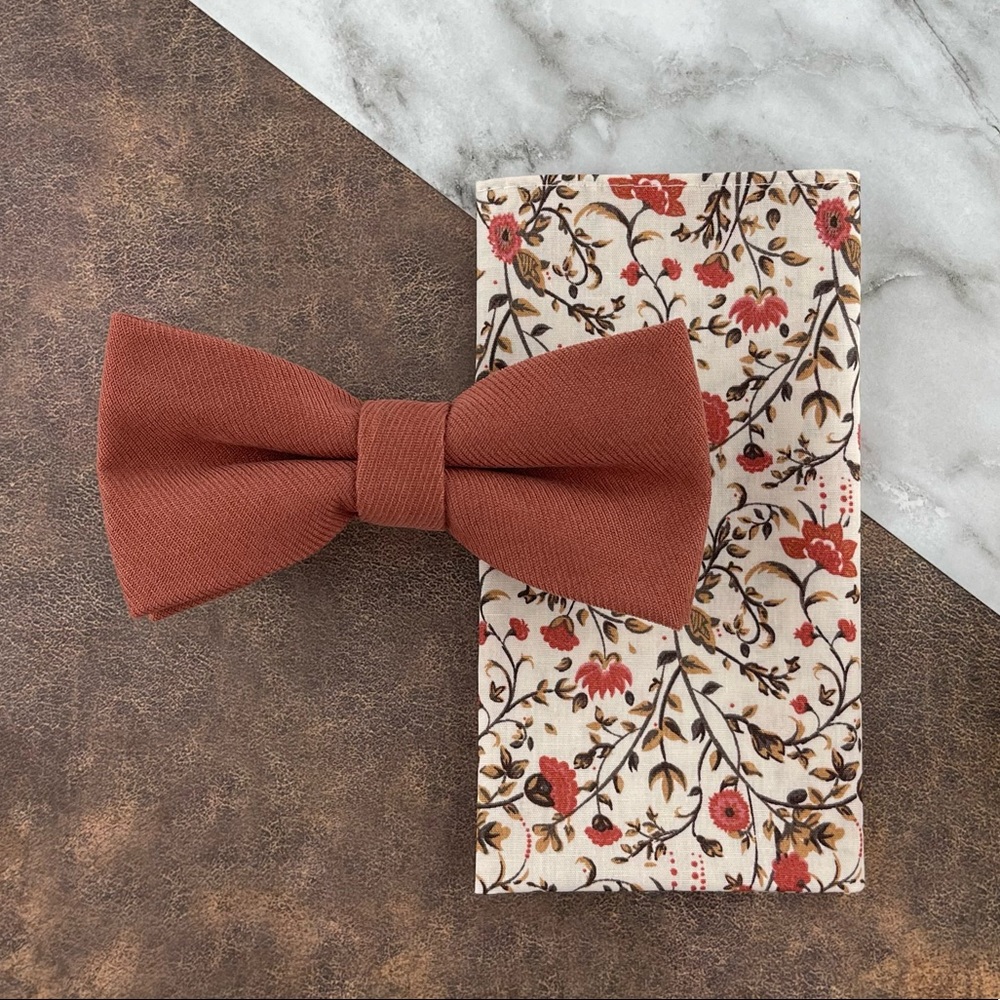 Men’s Baked Clay Velour Bow Tie & Ecru Floral Pocket Square